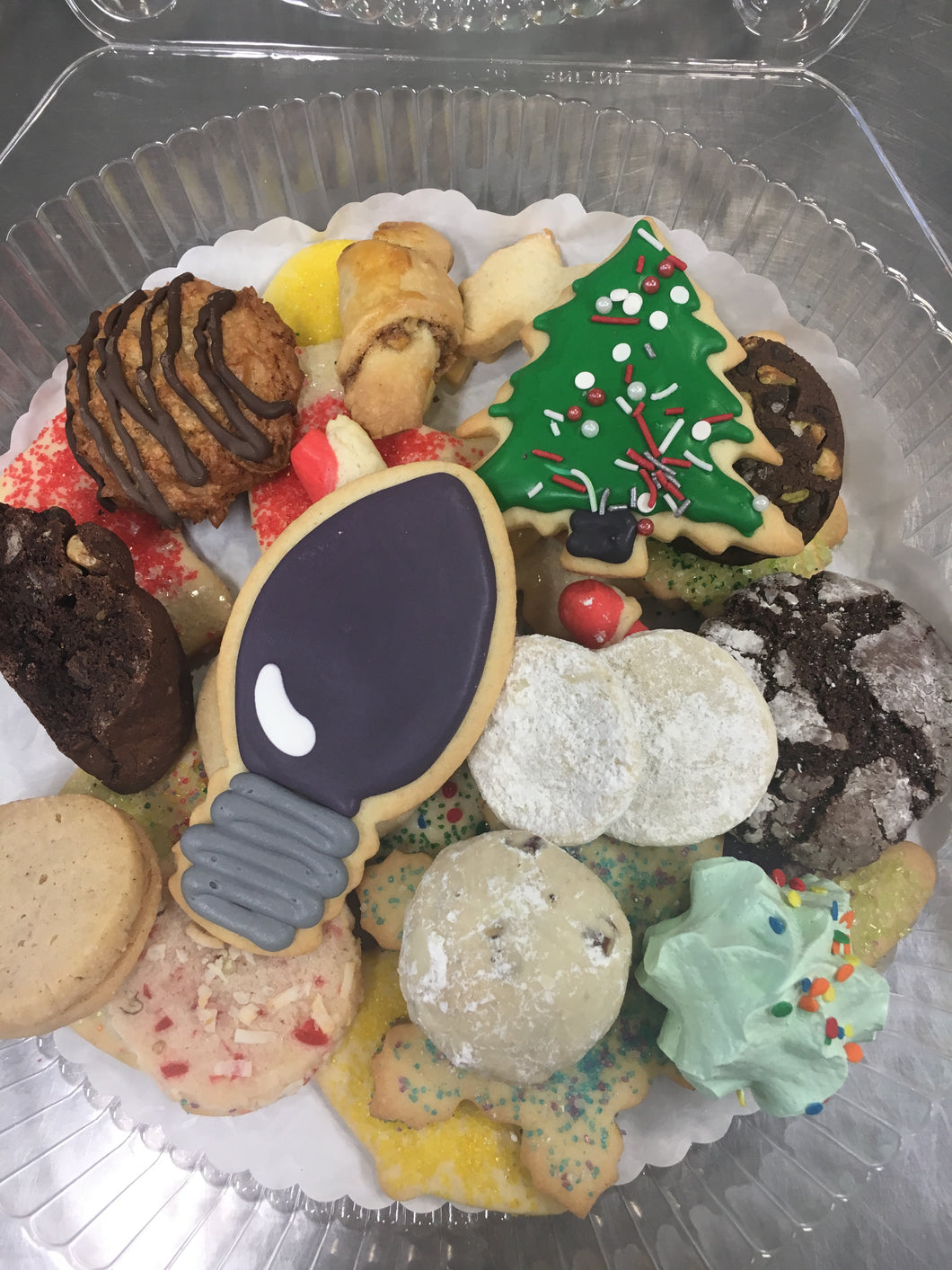 Holiday Cookie Plate  (2 dozen assorted cookies)